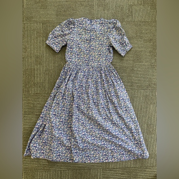 Laura Ashley Vintage Floral Print Cotton Prairie Midi Dress, size M - Picture 6 of 6